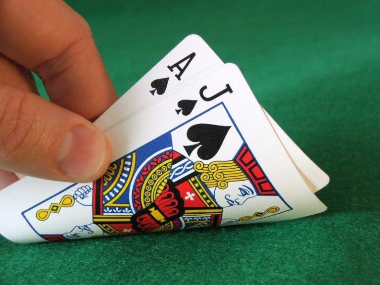 Cách Tính Điểm Game Xì Dách – Giải Đáp Về Bài Xì Dách 3 Lá Con Xì 22 Cách Tính Điểm Game Xì Dách – Giải Đáp Về Bài Xì Dách 3 Lá Con Xì