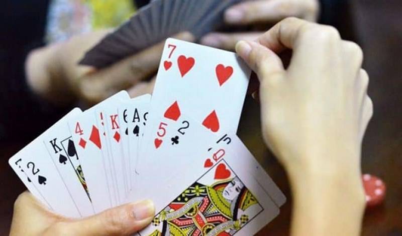 Tiến Lên Miền Bắc: Siêu Phẩm Bài Đổi Thưởng Hấp Dẫn 5 Lựa chọn bài đánh trước