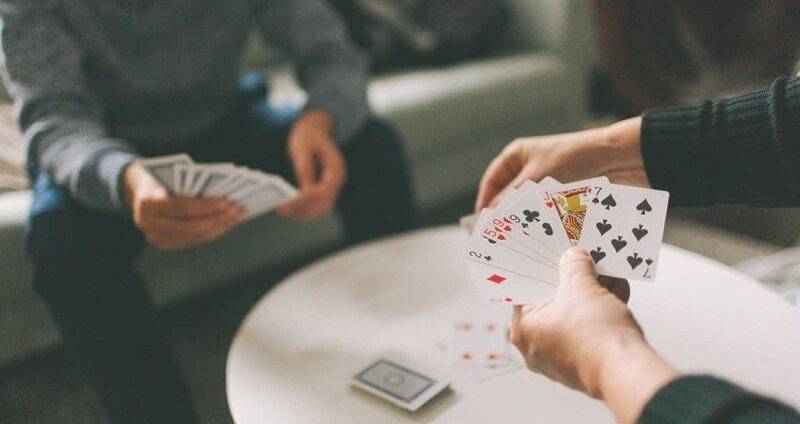 Tiến Lên Miền Bắc: Siêu Phẩm Bài Đổi Thưởng Hấp Dẫn 6 Quan sát và đọc vị đối thủ